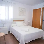 Con Piscina Compartida Alquilamos Solo A Familias