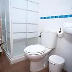 Con Piscina Compartida Alquilamos Solo A Familias בקתה