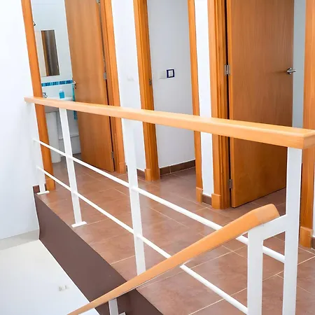 Con Piscina Compartida Alquilamos Solo A Familias
