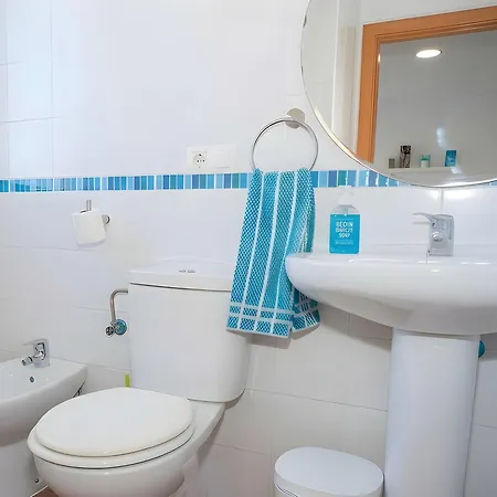 Con Piscina Compartida Alquilamos Solo A Familias Conil De La Frontera