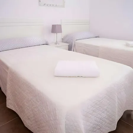 Con Piscina Compartida Alquilamos Solo A Familias Шале Кониль-де-ла-Фронтера