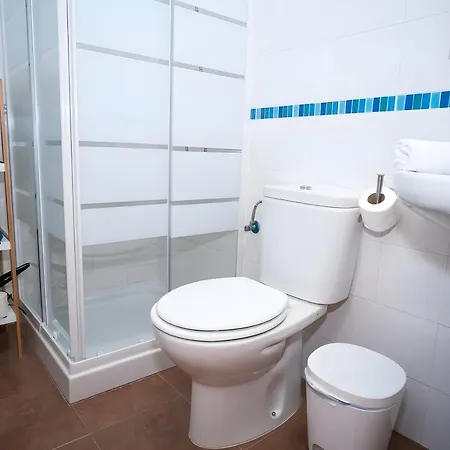Con Piscina Compartida Alquilamos Solo A Familias Шале